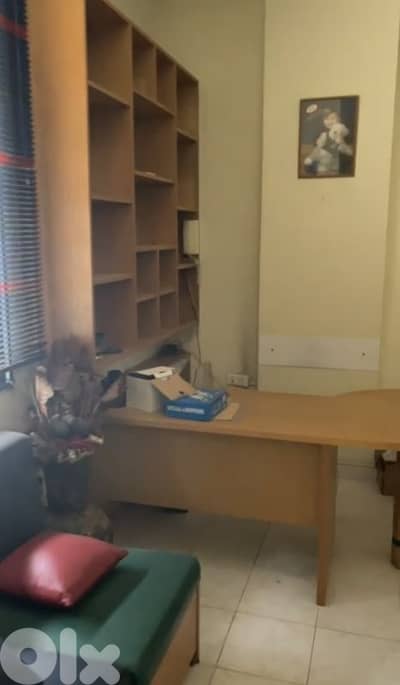 مكتب مفروش او عيادة للايجار سد البوشرية فقط 350$ دولار ٣ غرف