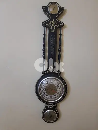 ساعة قديمه
