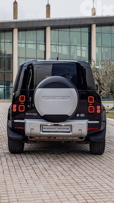 Land Rover Defender 2023 UNDER WARRANTY