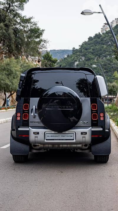 Land Rover Defender 2022 HSE Company Source