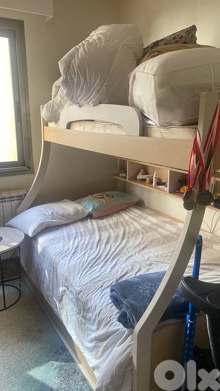 bunked bed and closet 0