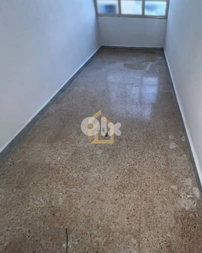 Apartment for rent in Zekrit RB323  شقة للإيجار في  زكريت