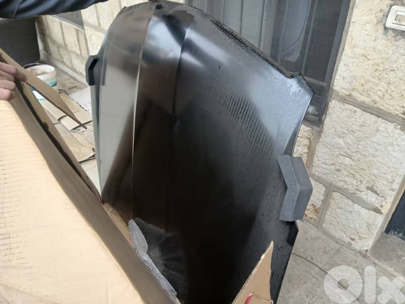 Hood infiniti. 2003 or. 2004 G35. New made in taiwan (4 Doors car) 0