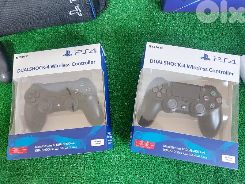 PS4 + 10 Games + 2 new controllers + bag + warranty 90 days 4