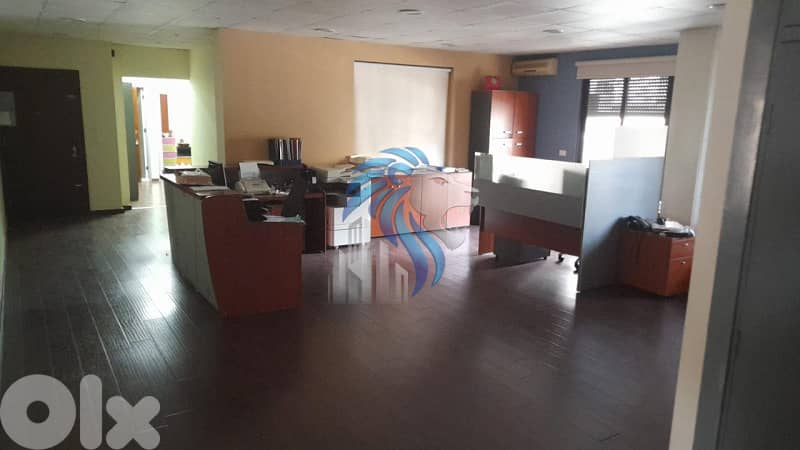 SPACIOUS OFFICE FOR SALE IN MAZRAA PRIME | 3 ROOMS | 130SQ | BTMM-1363 0