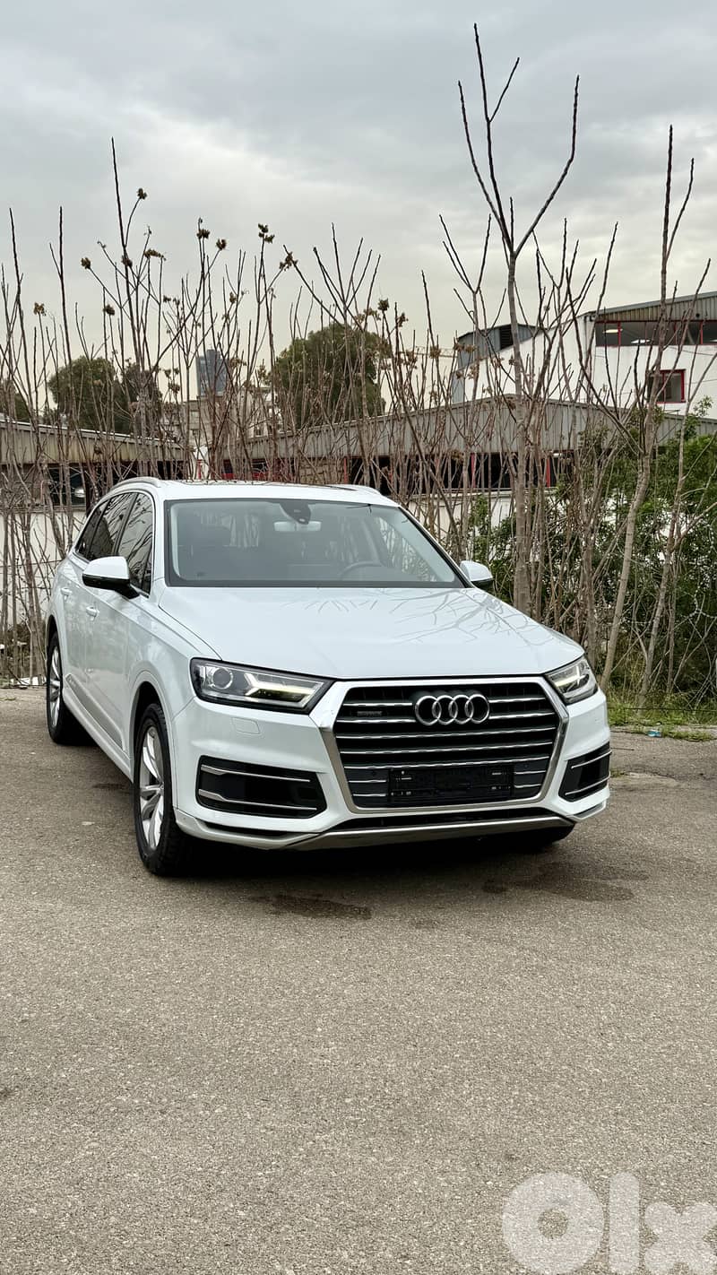 Audi Q7 2016 0