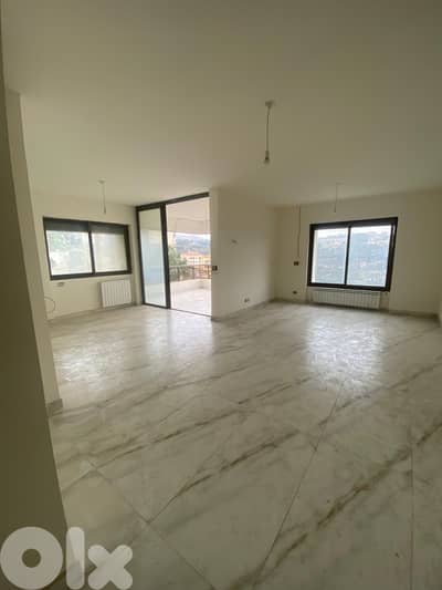 Apartment For Sale in Monteverde 290000$ شقة للبيع في المونتيفردي