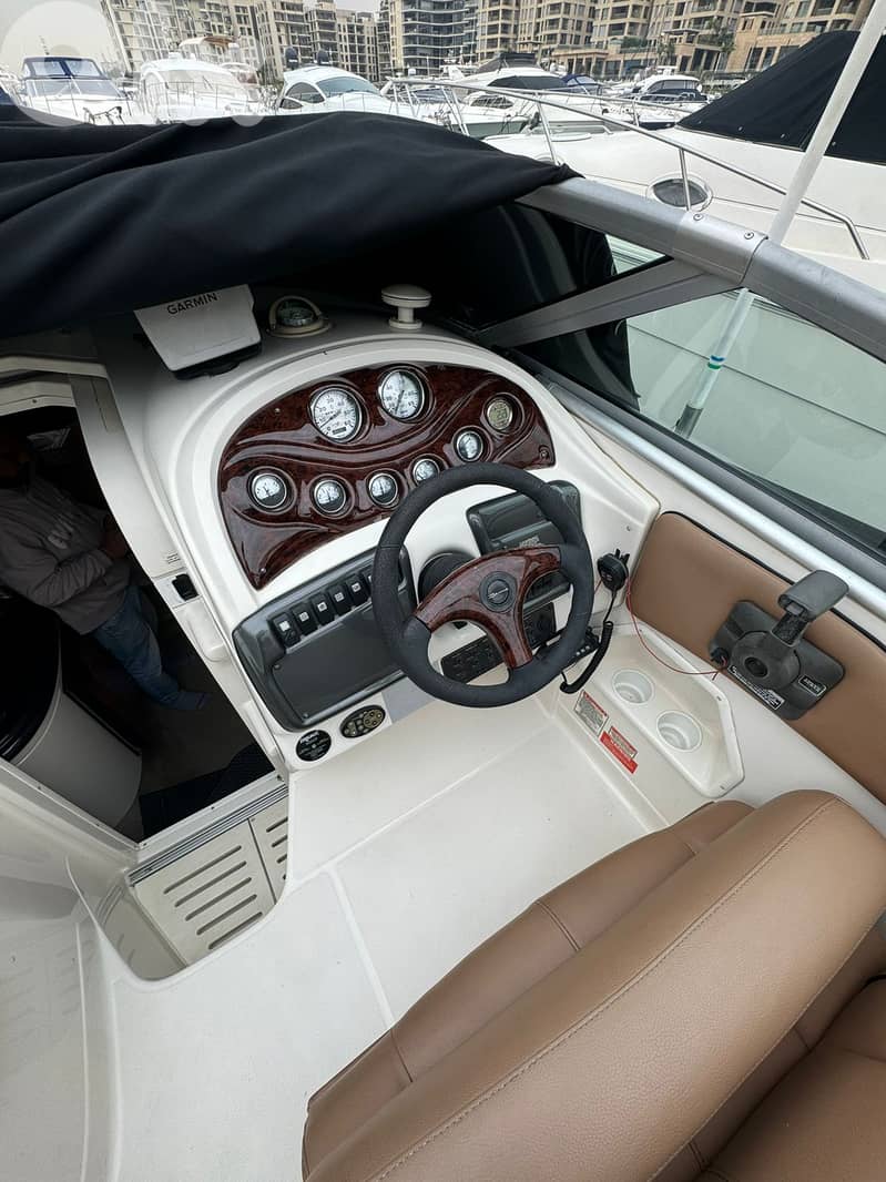 Pleasure Boat 8m - Volvo 270HP - Beirut 4
