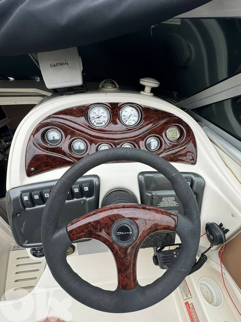 Pleasure Boat 8m - Volvo 270HP - Beirut 5