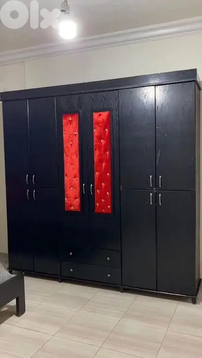 غرفة نوم مع برادي