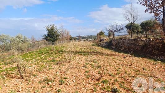 lands for sale in Oura أرض للبيع في عورا