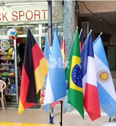 football shoes original and drapeau mondial اسبدرينات كرة قدم اعلام