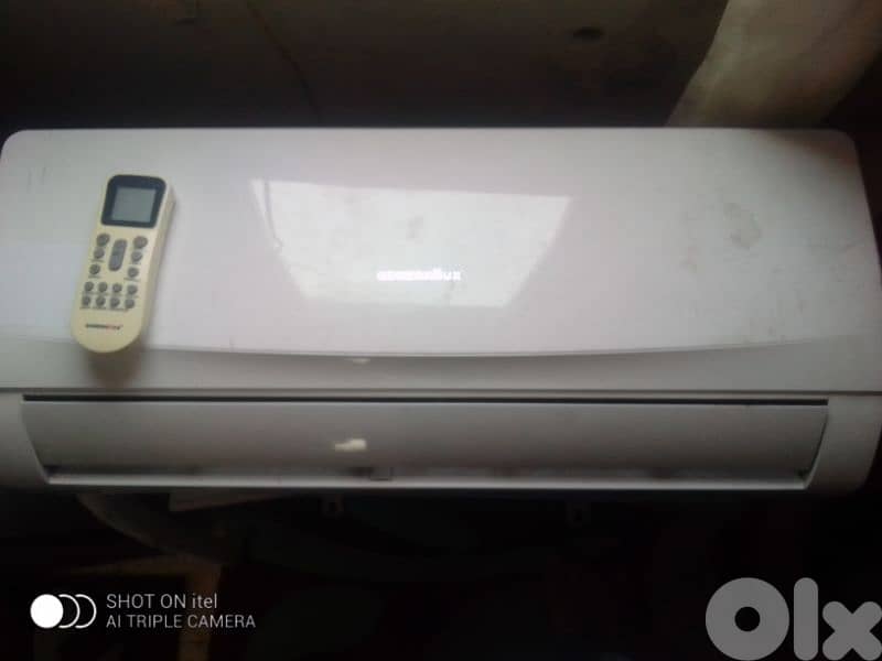 Ac generalluz barad savo مكواية Panasonic 2