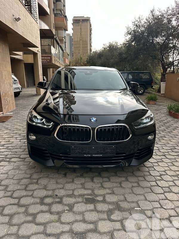 BMW X2 x-drive 28i sport package 2018 black on black (clean carfax) 0
