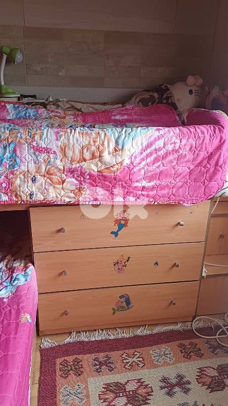 2 beds 8