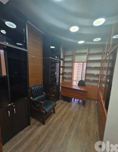 مكتب مجهز للايجار في سد البوشرية Office for rent in Sid el Baouchrieh