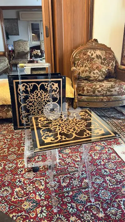 ٣ طاولة Plexi للبيع