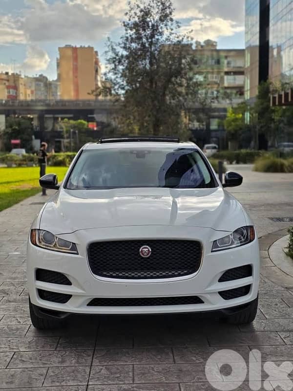 Jaguar F-Pace 2017 V6 clean carfax under warranty 0