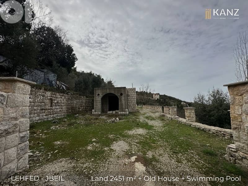 Land With Old House And Swimming Pool For Sale In Lehfed - Jbeil 0