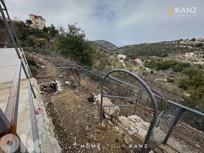 Land With Old House And Swimming Pool For Sale In Lehfed - Jbeil 3