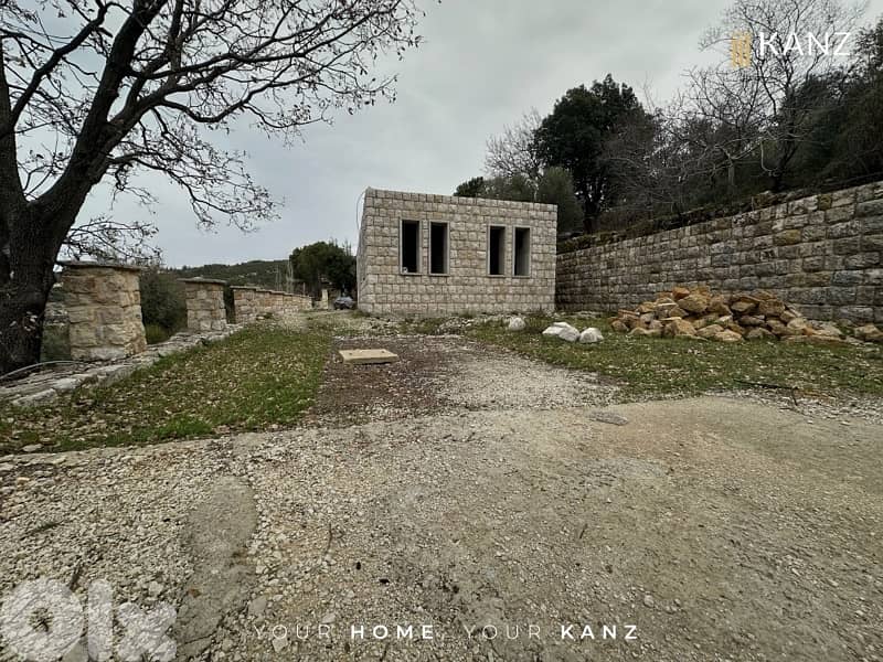 Land With Old House And Swimming Pool For Sale In Lehfed - Jbeil 10