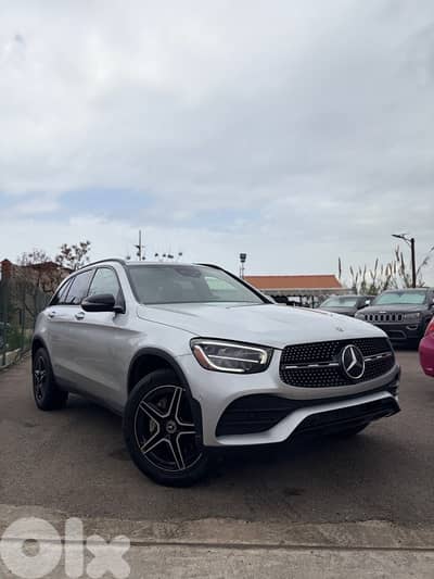 Mercedes-Benz GLC 300 2020  clean car fax