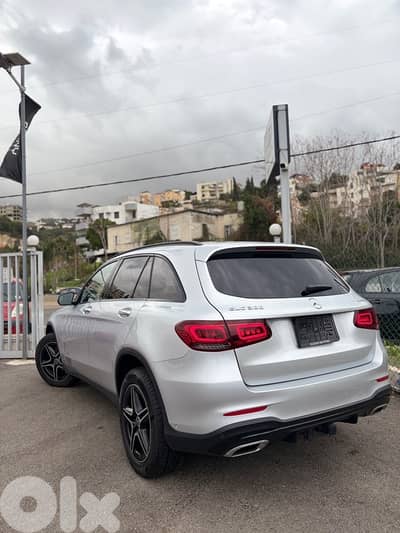 Mercedes-Benz GLC 300 2020  clean car fax