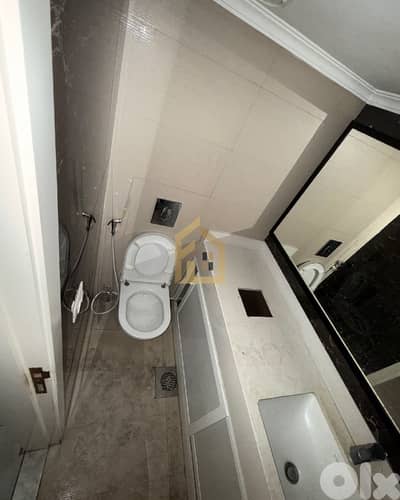 Shop for rent in Rawche ML524 محل تجاري للإيجار في راوشي