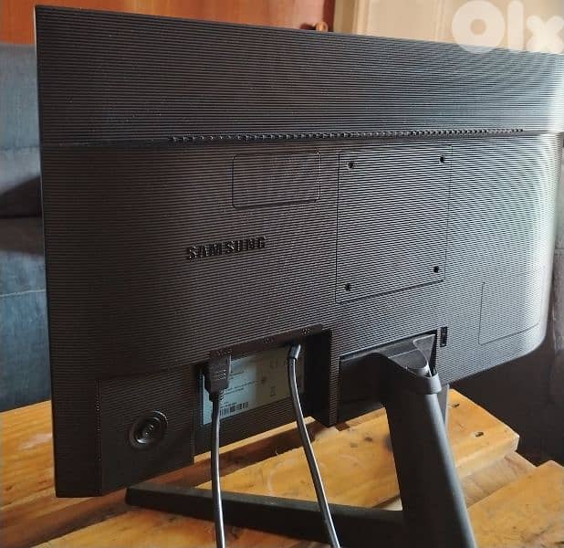 Lenovo ThinkPad T16 Gen 1 Magnesium + Samsung 24 inch monitor 7