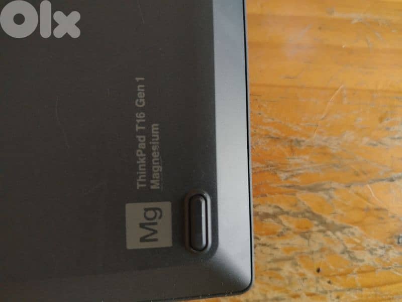 Lenovo ThinkPad T16 Gen 1 Magnesium + Samsung 24 inch monitor 8