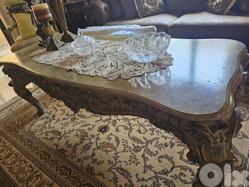 table antik 0