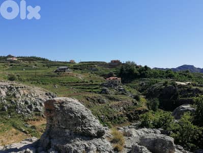 GMK169SZ - Land For Sale In Laklouk - أرض للبيع في اللقلوق