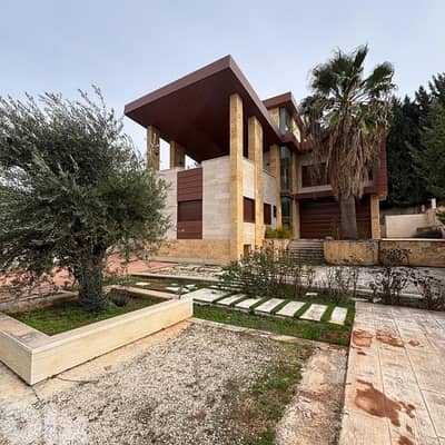 828 Sqm Land with Villa in Anjar