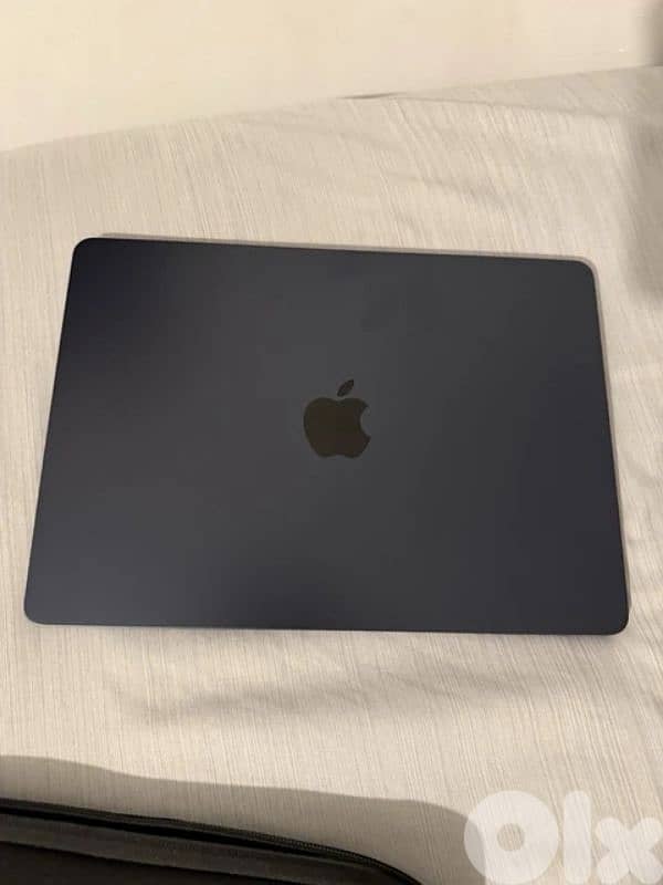 Apple MacBook Air 13-inch Laptop 0