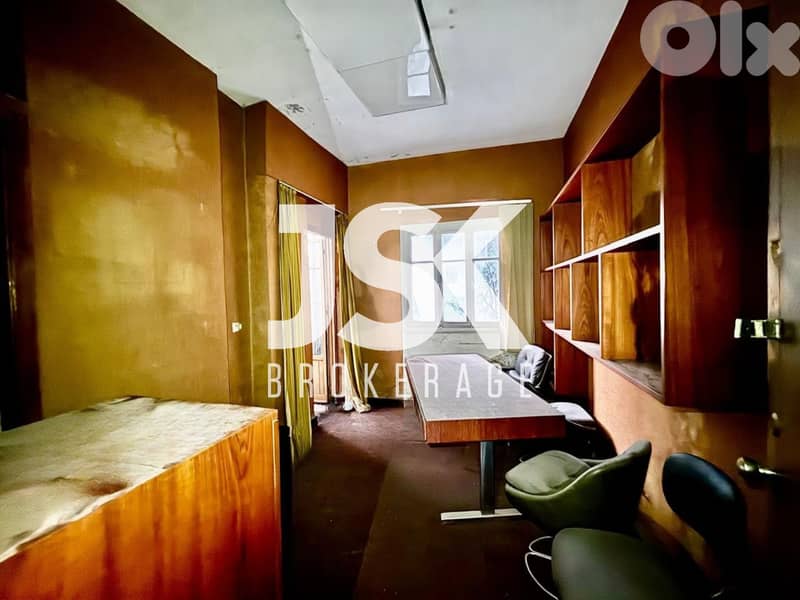 L20375 - 19 SQM Small Office For Sale in Badaro 0