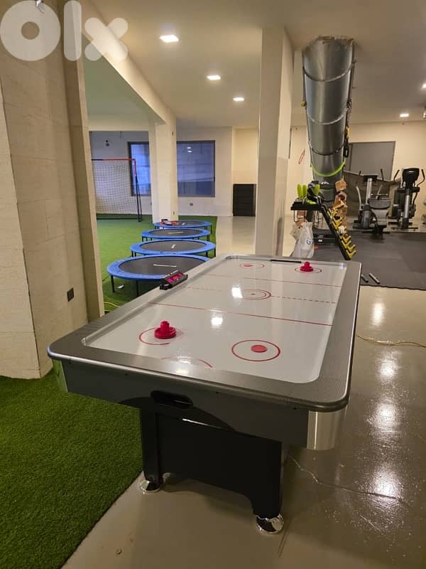Air Hockey  7ft 0