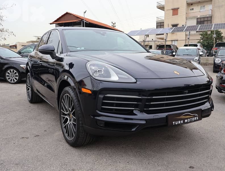 Porsche Cayenne 2019 Blue-Black Metallic 64,000 Miles 0