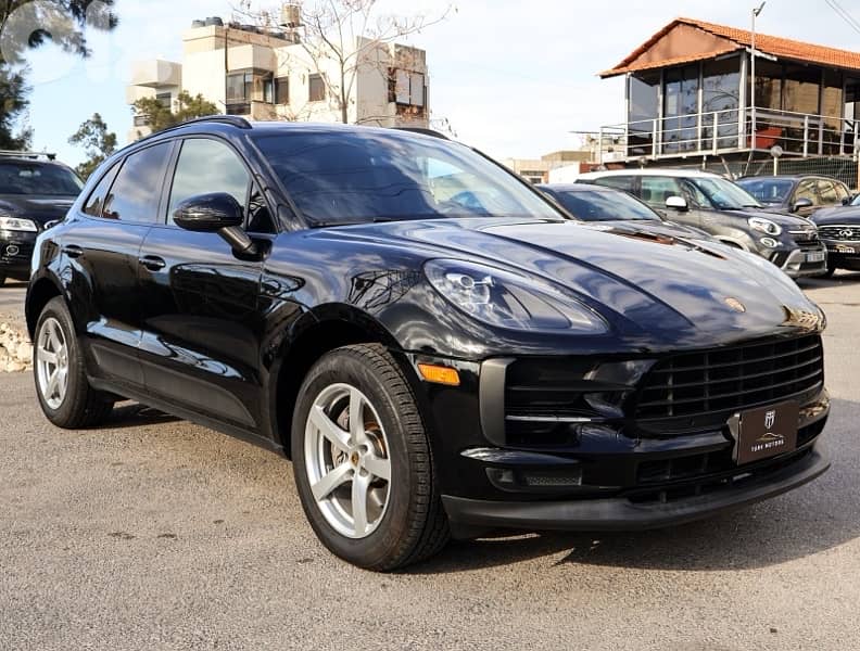 Porsche Macan 2020 Black on Black 65,000 Miles 0