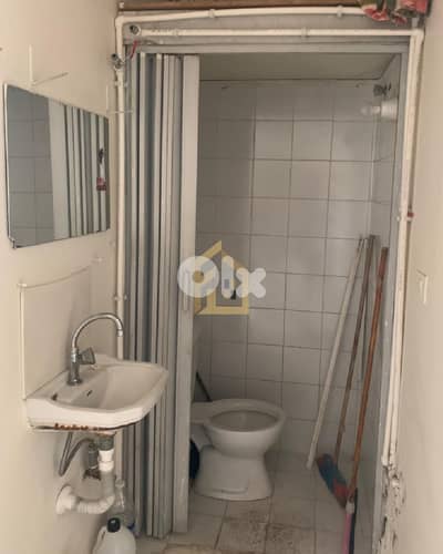 Shop for rent in Dekwaneh KA179 محل تجاري للإيجار في الدكوانة
