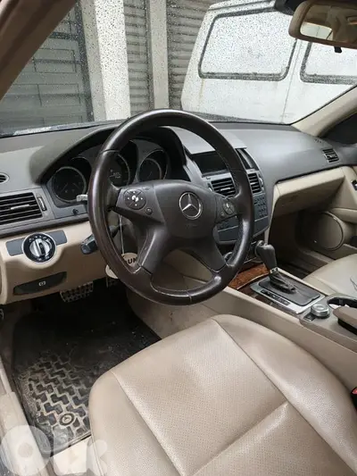 Mercedes-Benz C-Class 2010