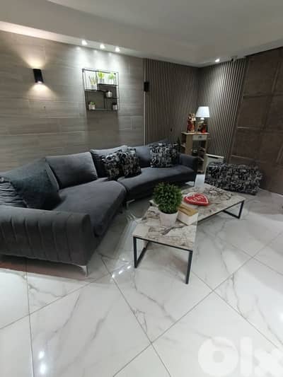 Hot deal! super prime location shop for sale in Jdaide