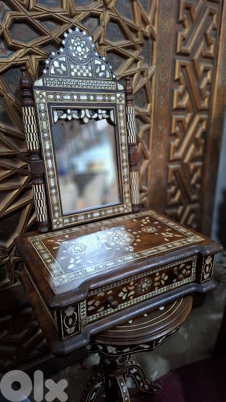 Heirloom Masterpiece: Damascene Mother of Pearl Vanity 0