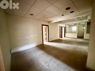 L20391 - Spacious Apartment Suitable as Office For Sale in Badaro