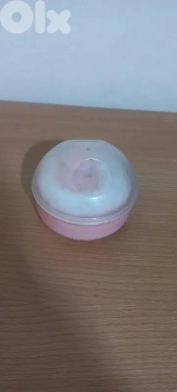 علبة بودرة