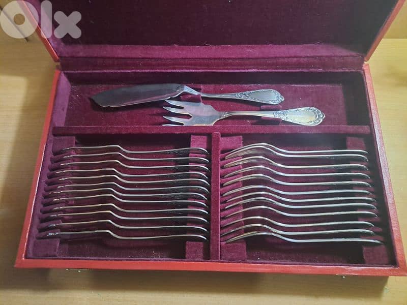 26 pieces set of knives and forks 1970's 1