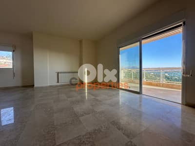 Apartment For Sale in Rayfoun CPES257