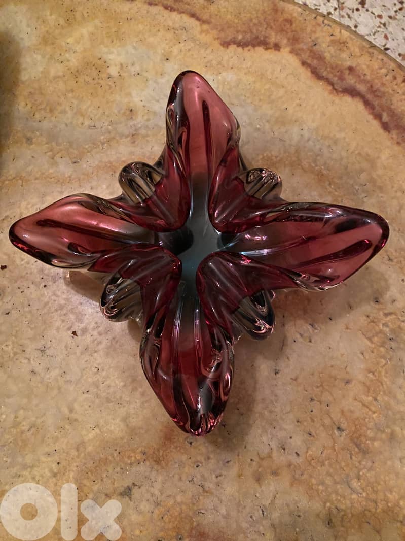 Antique ashtray 0