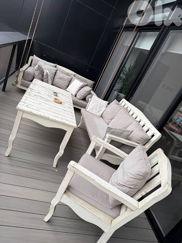 Vintage Balcony set with cabinet and a swing 8 pieces. 1