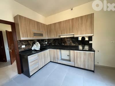 L16135 - Apartment With Terrace For Sale in Adma