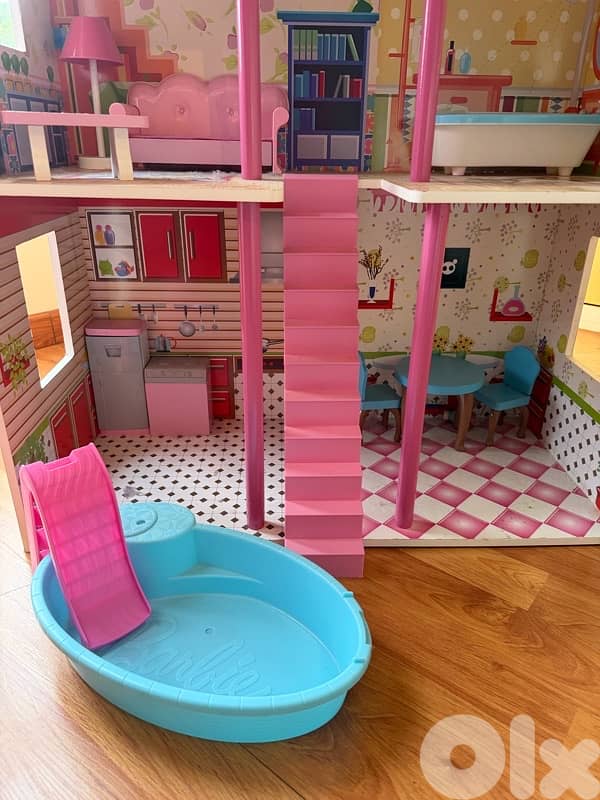 Large Wooden Barbie Dollhouse with Furniture & Pool. 6